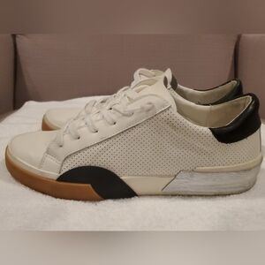 Dolce Vita White And Black  Casual Sneakers with Silver Heel Accent Size 8